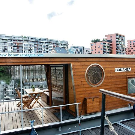 ホテル Houseboat Bonanza プラハ エクステリア 写真