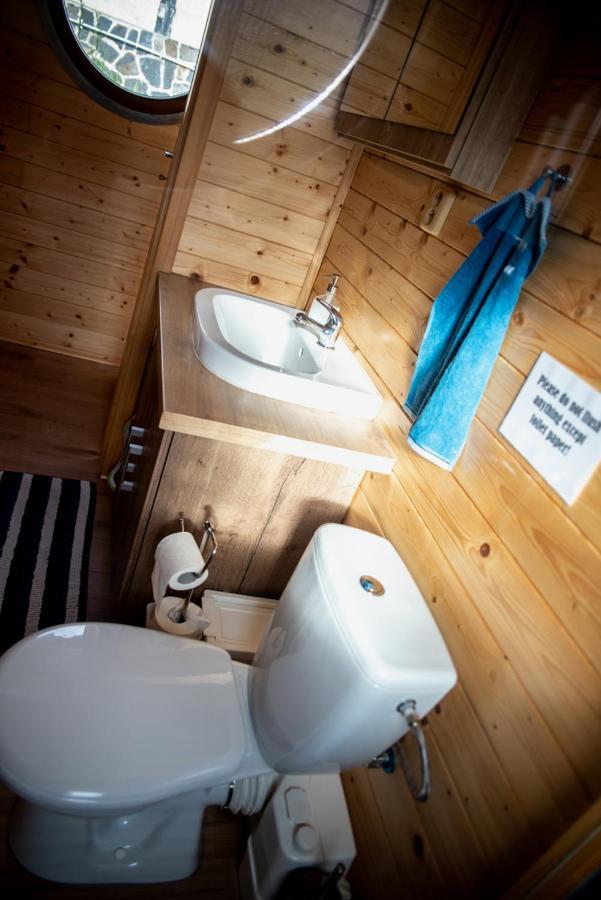 ホテル Houseboat Bonanza プラハ エクステリア 写真